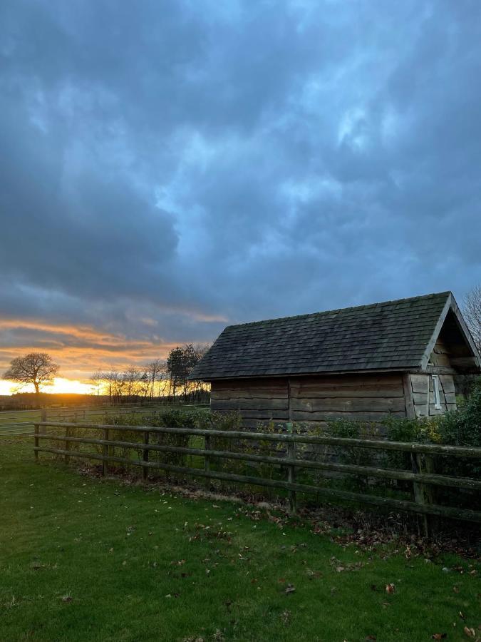 The Hat'S Hut Mixbury Eksteriør bilde